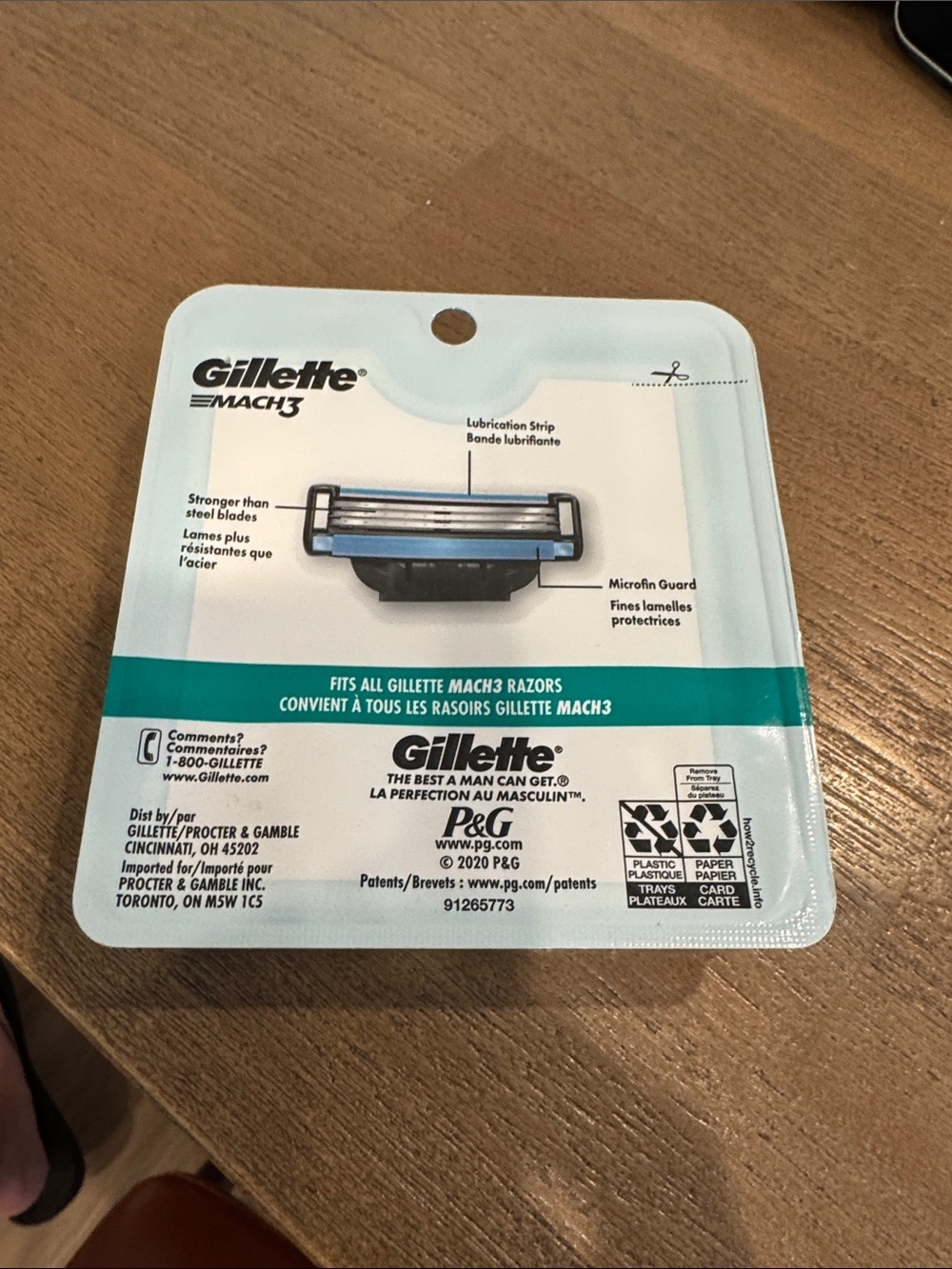 Gillette Mach3 Replacement Razor Cartridges - Teal - Picture 2 of 2